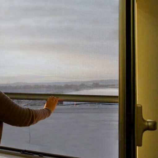 Zanzariere_Per_Finestre_Monza-890x1030