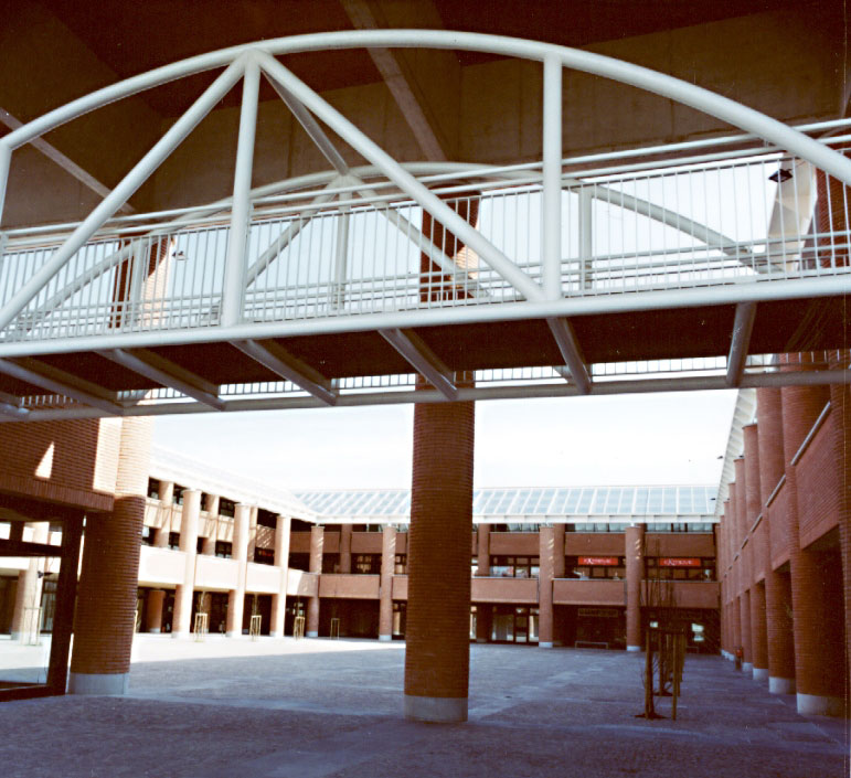 03-JOLLY-Piazza_Marconi-Vimercate-4